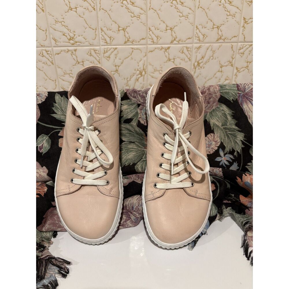 Andrea Conti blush pink leather sneakers